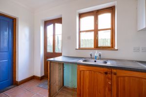 Utility Room- click for photo gallery